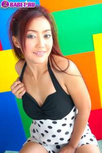 Iko Yeung показывает свои сиськи с писькой ikye0426.jpg