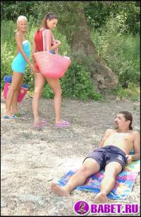 Leslie Taylor and Simony and Dorina lo 3.jpg