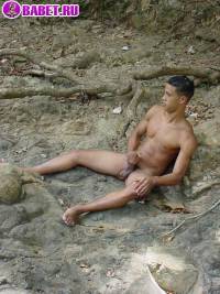 порно фото Гей дрочит свой писюн на бережку 1 fahj utb 68.jpg