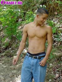 порно фото Гей дрочит свой писюн на бережку 1 fahj utb 8.jpg