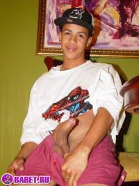 порно фото Голый 18 летний репер с африки 2 fahj utb 10.jpg