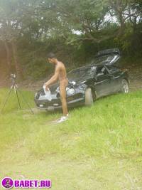 порно фото Голый парень на природе светит хуем 4 fahj utb 117.jpg