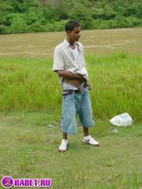 порно фото Голый парень на природе светит хуем 4 fahj utb 14.jpg