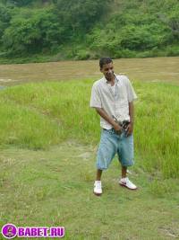 порно фото Голый парень на природе светит хуем 4 fahj utb 1.jpg