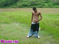 порно фото Голый парень на природе светит хуем 4 fahj utb 36.jpg