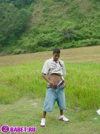 порно фото Голый парень на природе светит хуем 4 fahj utb 6.jpg