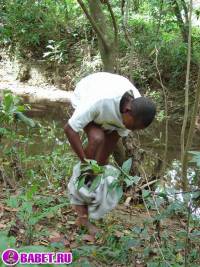 порно фото Молодой парнишка кончил себе на ногу 11 fahj utb 13.jpg