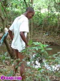 порно фото Молодой парнишка кончил себе на ногу 11 fahj utb 15.jpg