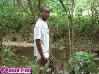 порно фото Молодой парнишка кончил себе на ногу 11 fahj utb 16.jpg