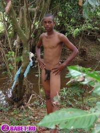 порно фото Молодой парнишка кончил себе на ногу 11 fahj utb 35.jpg