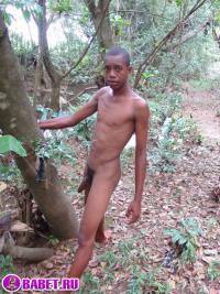 порно фото Молодой парнишка кончил себе на ногу 11 fahj utb 79.jpg