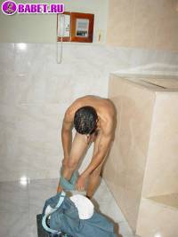 порно фото Парень дома дрочит член 1 afro gey 195.jpg