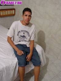 порно фото Парень дома дрочит член 1 afro gey 2.jpg