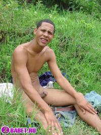 порно фото Парень приехал на природу чтобы подрочить 6 afro gey 100.jpg