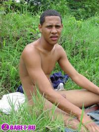 порно фото Парень приехал на природу чтобы подрочить 6 afro gey 104.jpg