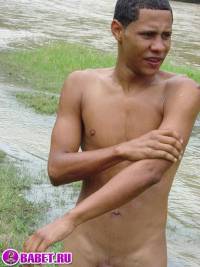 порно фото Парень приехал на природу чтобы подрочить 6 afro gey 123.jpg