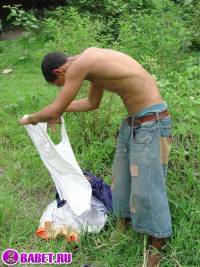 порно фото Парень приехал на природу чтобы подрочить 6 afro gey 36.jpg