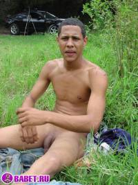 порно фото Парень приехал на природу чтобы подрочить 6 afro gey 88.jpg