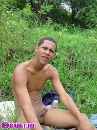 порно фото Парень приехал на природу чтобы подрочить 6 afro gey 97.jpg