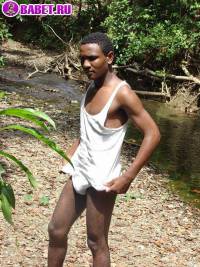 порно фото Скучный гей голый на реке 10 afro gey 103.jpg