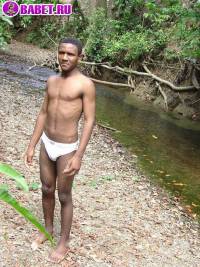 порно фото Скучный гей голый на реке 10 afro gey 16.jpg
