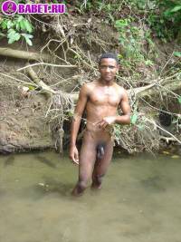 порно фото Скучный гей голый на реке 10 afro gey 30.jpg