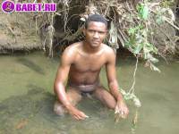 порно фото Скучный гей голый на реке 10 afro gey 34.jpg