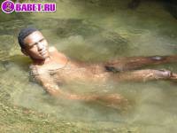 порно фото Скучный гей голый на реке 10 afro gey 44.jpg