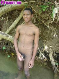 порно фото Скучный гей голый на реке 10 afro gey 78.jpg