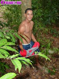 порно фото Красивый молодой гей голый на природе 2aza17.jpg