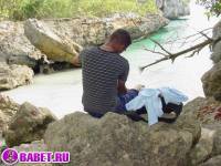 порно фото Молодой парника дрочит хуй у моря 3aza15.jpg