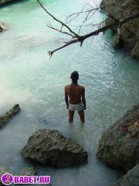 порно фото Молодой парника дрочит хуй у моря 3aza19.jpg