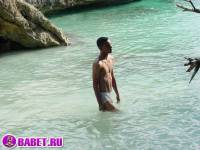 порно фото Молодой парника дрочит хуй у моря 3aza22.jpg