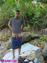 порно фото Молодой парника дрочит хуй у моря 3aza73.jpg