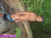 порно фото Парень дрочит хуй в реке 4aza11.jpg