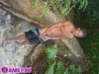 порно фото Парень дрочит хуй в реке 4aza16.jpg