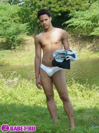 порно фото Приехал на речку что-бы подрочить 5aza25.jpg