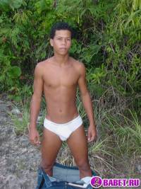 порно фото Гей у моря дрочит хуй 10.jpg