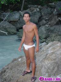 порно фото Гей у моря дрочит хуй 20.jpg