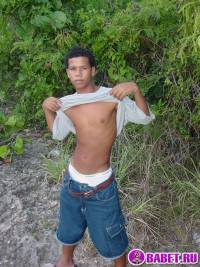 порно фото Гей у моря дрочит хуй 3.jpg