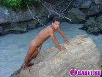 порно фото Гей у моря дрочит хуй 43.jpg