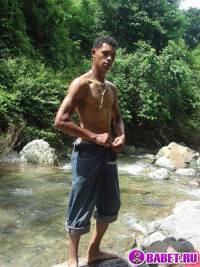 порно фото Дрочит хуй в горной реке 111.jpg