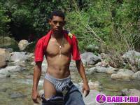 порно фото Дрочит хуй в горной реке 12.jpg