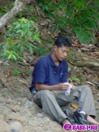 порно фото Лежит в воде и дрочит хуй 99.jpg