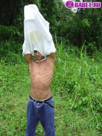 порно фото Молодой гей балуется с хуём 15.jpg