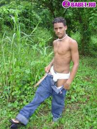 порно фото Молодой гей балуется с хуём 21.jpg