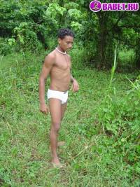 порно фото Молодой гей балуется с хуём 33.jpg