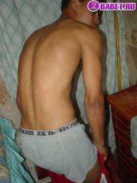 порно фото Обкончал себе живат на кровати 109.jpg