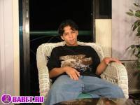 порно фото Парень дома дрочит хуй на стуле 3.jpg