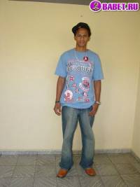 порно фото Парень дрочит член на кровати 15.jpg